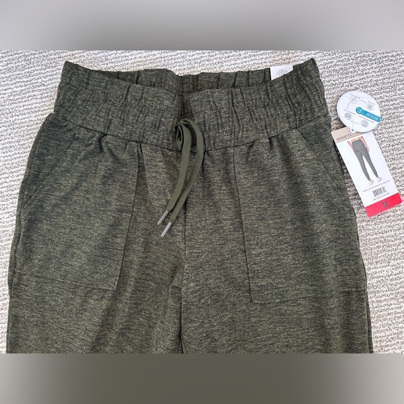 Mondetta Women’s Melange Peached Jogger | Medium | Olive Green Night - Picture 5 of 10